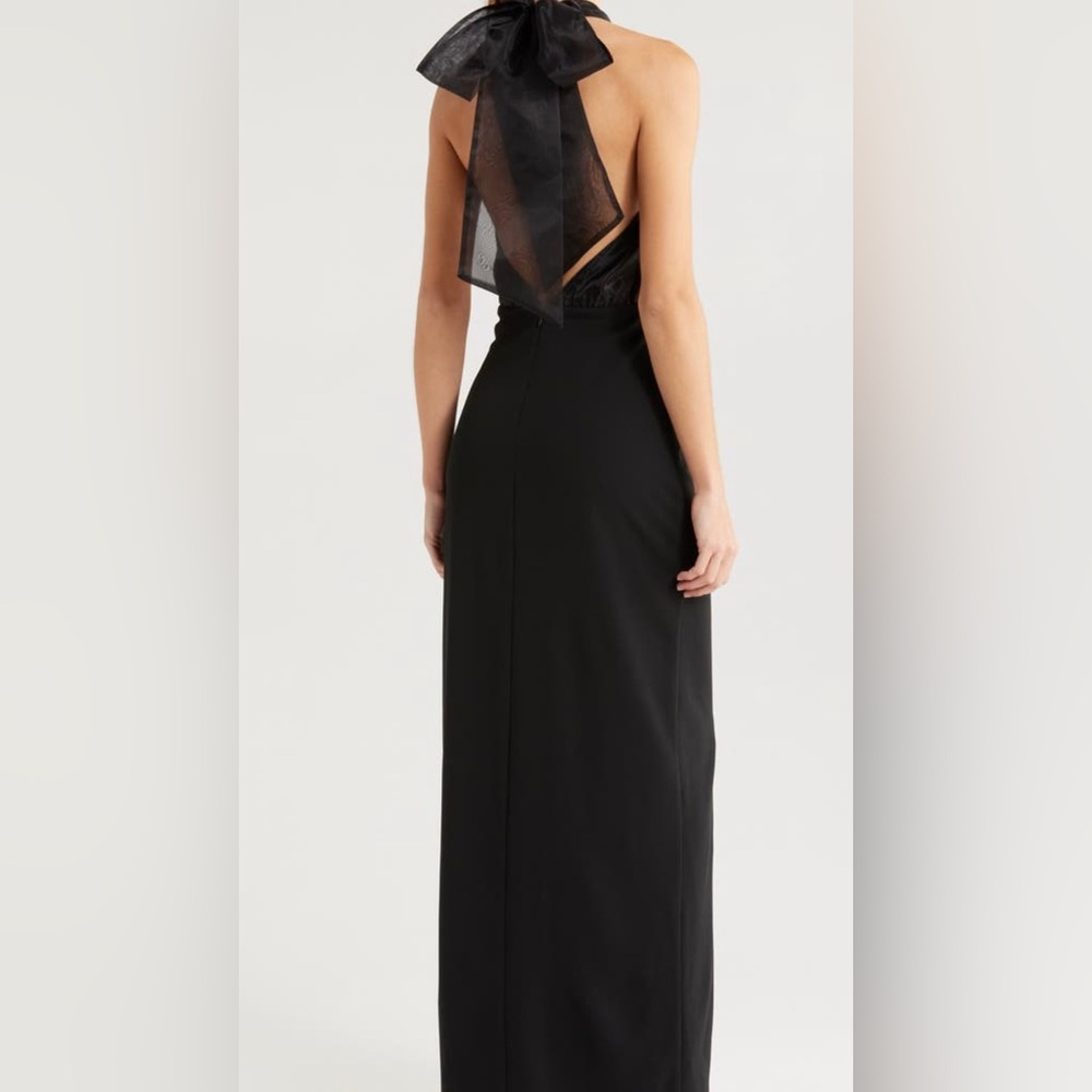 Lulu’s Organza & Crepe Halter Gown size US size Medium black color
